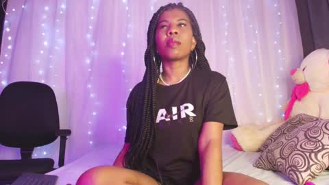 Snapshot of ivonjoness chatting on March 10, 3:34 am Ivon Miss Jones online show from March 10, 3:34 am