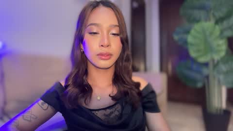 kirstenelsie online show from October 1, 1:48 am