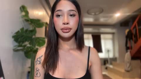 kirstenelsie online show from March 2, 7:15 am