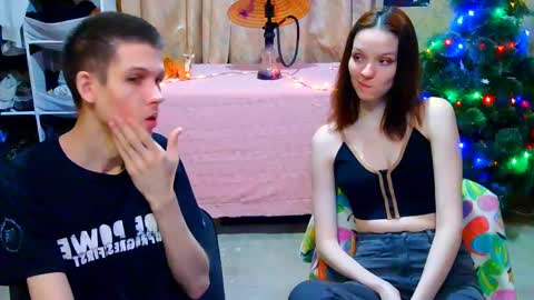 Ivy and Lester online show from December 12, 4:32 pm