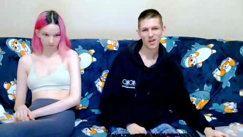 Ivy and Lester online show from October 18, 5:22 am