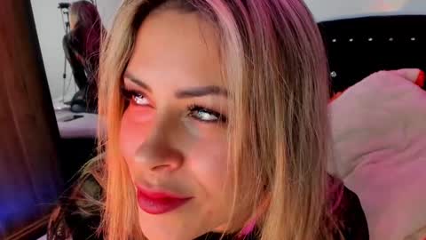 Diana Rojas  online show from February 27, 12:57 am