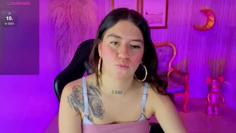 Snapshot of ivy_lodge_s chatting on October 6, 8:48 pm Ivy online show from October 6, 8:48 pm