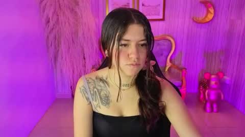 Snapshot of ivy_lodge_s chatting on September 27, 8:50 pm Ivy online show from September 27, 8:50 pm