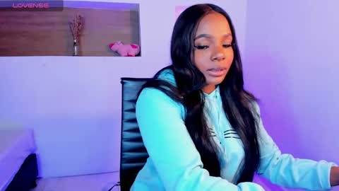 i v y  b l i s s online show from February 20, 11:53 am