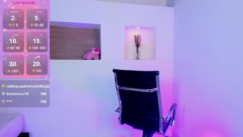 i v y  b l i s s online show from March 4, 6:18 pm