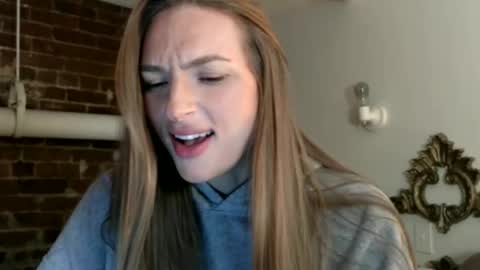 ivygrave online show from December 20, 4:52 am