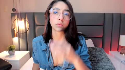 Snapshot of ivyjhonss chatting on September 12, 2:30 pm IvyJhonss online show from September 12, 2:30 pm
