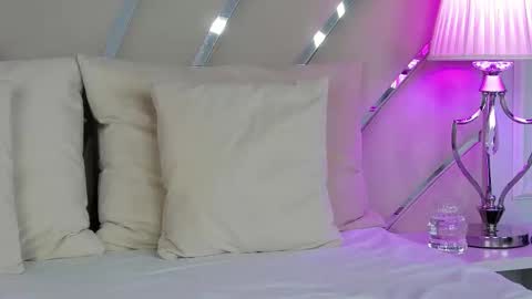 Ivy online show from March 7, 7:14 pm