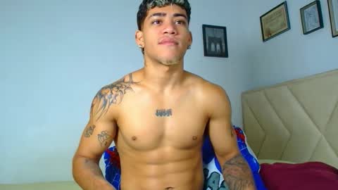 izaack online show from February 14, 4:53 pm