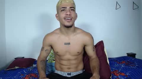 izaack online show from October 6, 2:57 pm