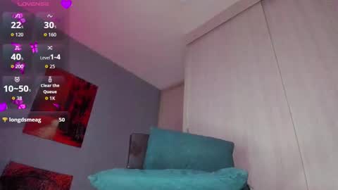 izamar online show from December 5, 7:55 pm