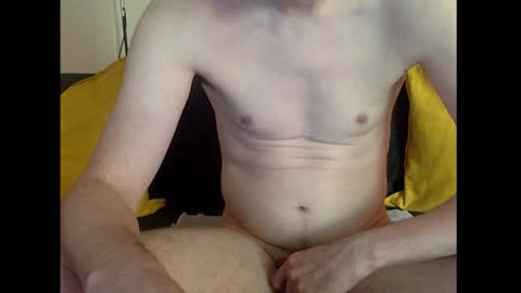 Snapshot of izzy53220 chatting on October 1, 8:13 am izzy53220 online show from October 1, 8:13 am