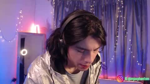 Hey im Jaxxxon check my info     online show from September 25, 9:16 am