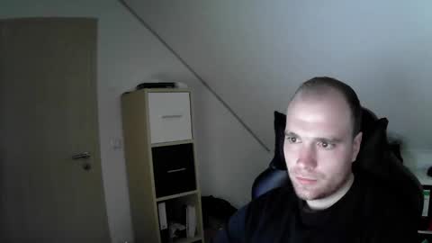 here4y online show from November 13, 8:06 am