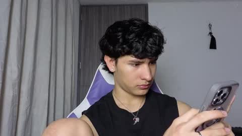 Noah online show from October 16, 3:44 pm