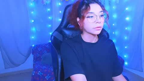 jade 18  online show from December 4, 11:57 am