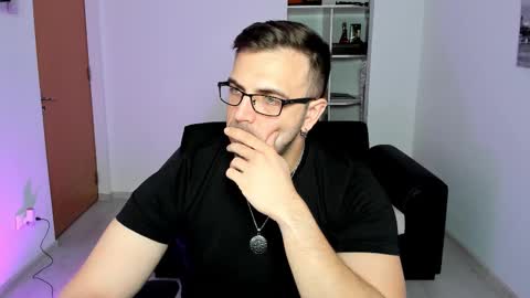 Snapshot of jace_thorne chatting on September 30, 6:18 pm Jace online show from September 30, 6:18 pm