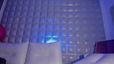 JACK DANIEL online show from December 5, 1:05 am