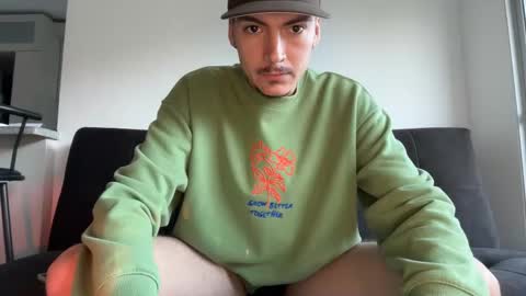 INDEPENDENT MODEL online show from September 23, 11:37 am