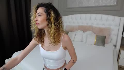 Jackie online show from March 19, 8:47 pm