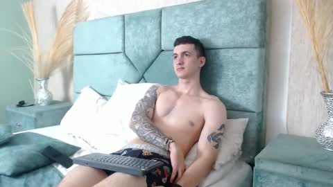 Snapshot of jacksonolsenn chatting on February 11, 3:29 pm Jackson Olsen online show from February 11, 3:29 pm