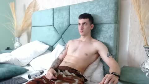 Snapshot of jacksonolsenn chatting on February 11, 6:33 pm Jackson Olsen online show from February 11, 6:33 pm
