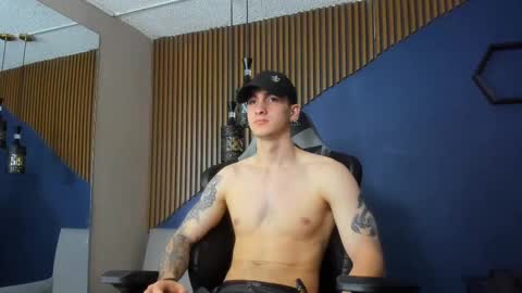 Snapshot of jacksonolsenn chatting on February 10, 4:25 pm Jackson Olsen online show from February 10, 4:25 pm