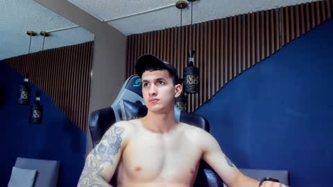 Snapshot of jacksonolsenn chatting on January 26, 6:27 pm Jackson Olsen online show from January 26, 6:27 pm