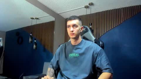 Snapshot of jacksonolsenn chatting on January 28, 12:11 pm Jackson Olsen online show from January 28, 12:11 pm