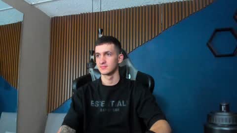 Snapshot of jacksonolsenn chatting on February 1, 6:19 pm Jackson Olsen online show from February 1, 6:19 pm