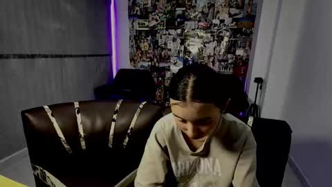 Snapshot of jackyrosee2323 chatting on October 12, 3:43 am jackyrosee2323 online show from October 12, 3:43 am