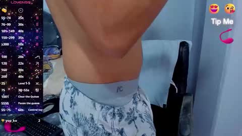 Snapshot of jacobb_lee chatting on September 30, 9:14 pm Jacob Lee online show from September 30, 9:14 pm