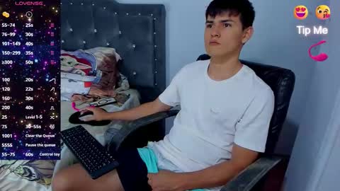 Snapshot of jacobb_lee chatting on October 9, 9:20 pm Jacob Lee online show from October 9, 9:20 pm