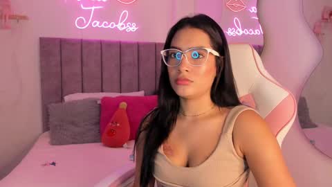 Snapshot of jacobss_gh chatting on October 9, 10:26 pm JACOBSS online show from October 9, 10:26 pm
