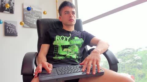 JACOB STONES online show from December 5, 4:39 pm