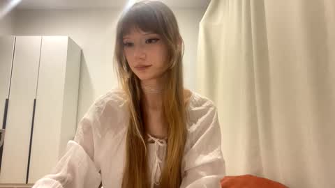 Kira online show from March 23, 4:01 pm