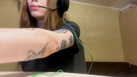 Adeline online show from October 17, 3:16 pm