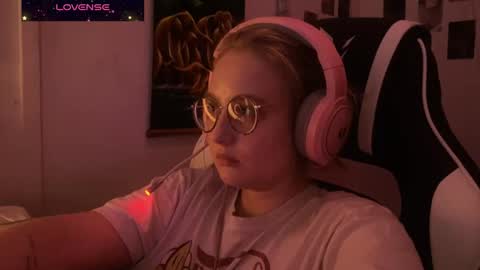 Snapshot of jacywinslat chatting on September 27, 10:07 pm jacywinslat online show from September 27, 10:07 pm