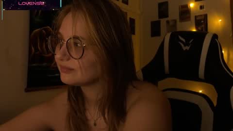 Snapshot of jacywinslat chatting on October 9, 10:26 pm jacywinslat online show from October 9, 10:26 pm
