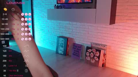 Jade online show from December 15, 8:05 pm