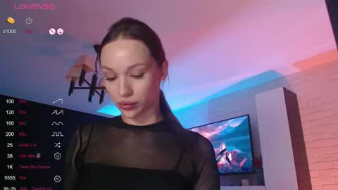 Jade online show from February 4, 4:44 pm