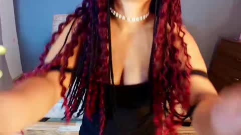 Snapshot of jade_brunnette chatting on September 30, 8:41 pm Jade Brunete online show from September 30, 8:41 pm