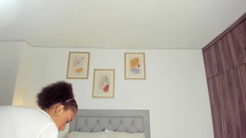 Jade smile online show from February 3, 1:15 pm