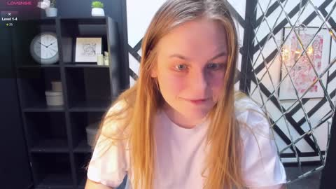 Jade online show from February 7, 9:48 pm