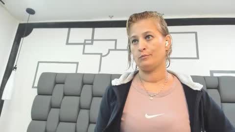 Jade  online show from October 11, 12:21 pm