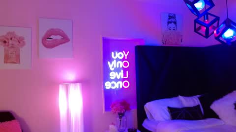 JADE online show from September 12, 3:52 am