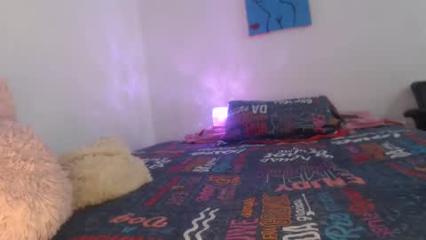 Snapshot of jade_watson19 chatting on October 19, 9:41 pm Jade Watson online show from October 19, 9:41 pm