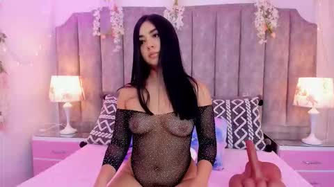 Snapshot of jadebennett chatting on October 21, 4:39 am jadebennett online show from October 21, 4:39 am