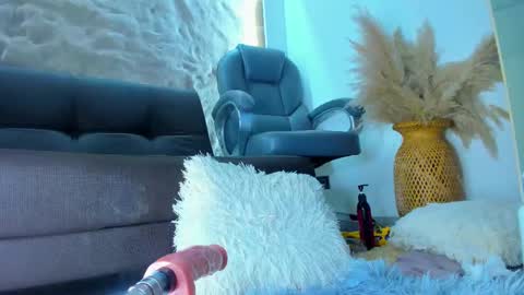 Snapshot of jadee__ chatting on February 9, 9:16 am jadee__ online show from February 9, 9:16 am
